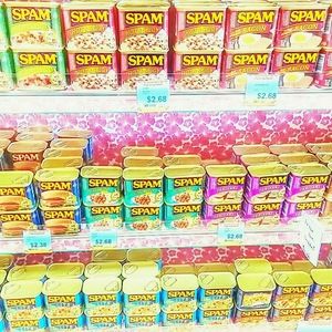 Meet your Posher, Lola